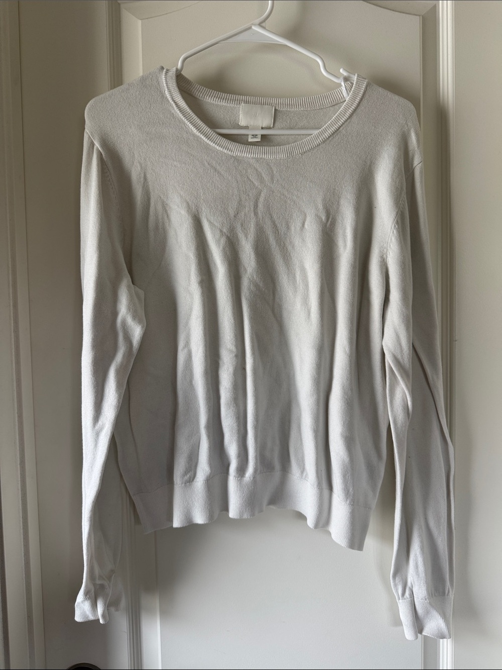 H&M Cream Crewneck Pullover / E70